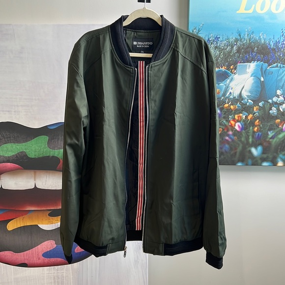 Bomber jacket. Pine green color. 2XL. - Picture 1 of 8